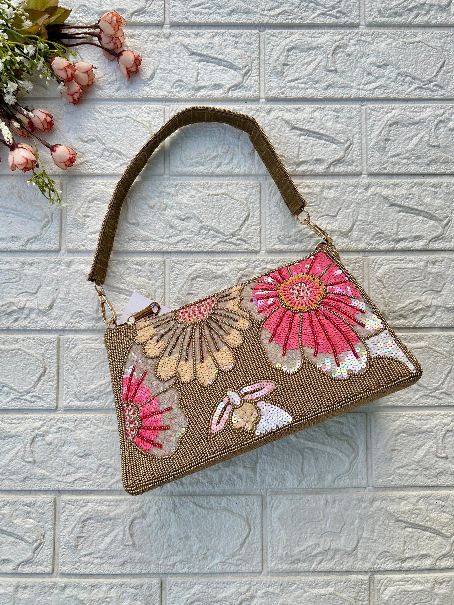 Moti Mehfil bag!
