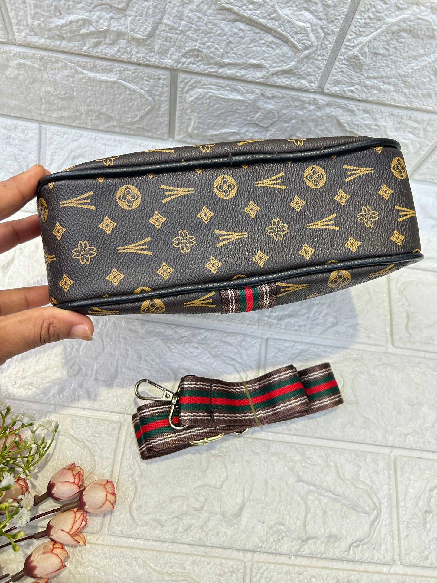Preety Sling