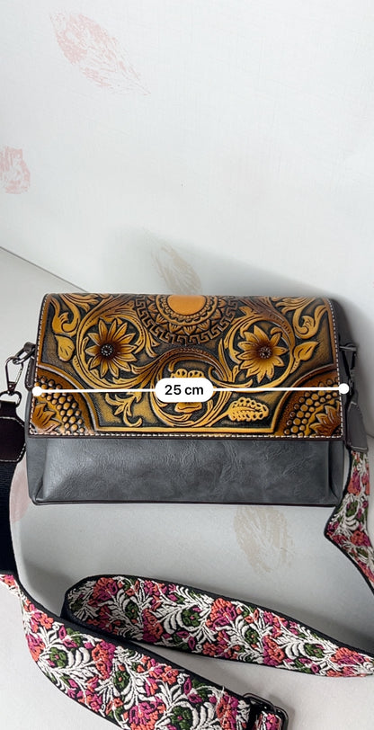 Amoura Sling Bag