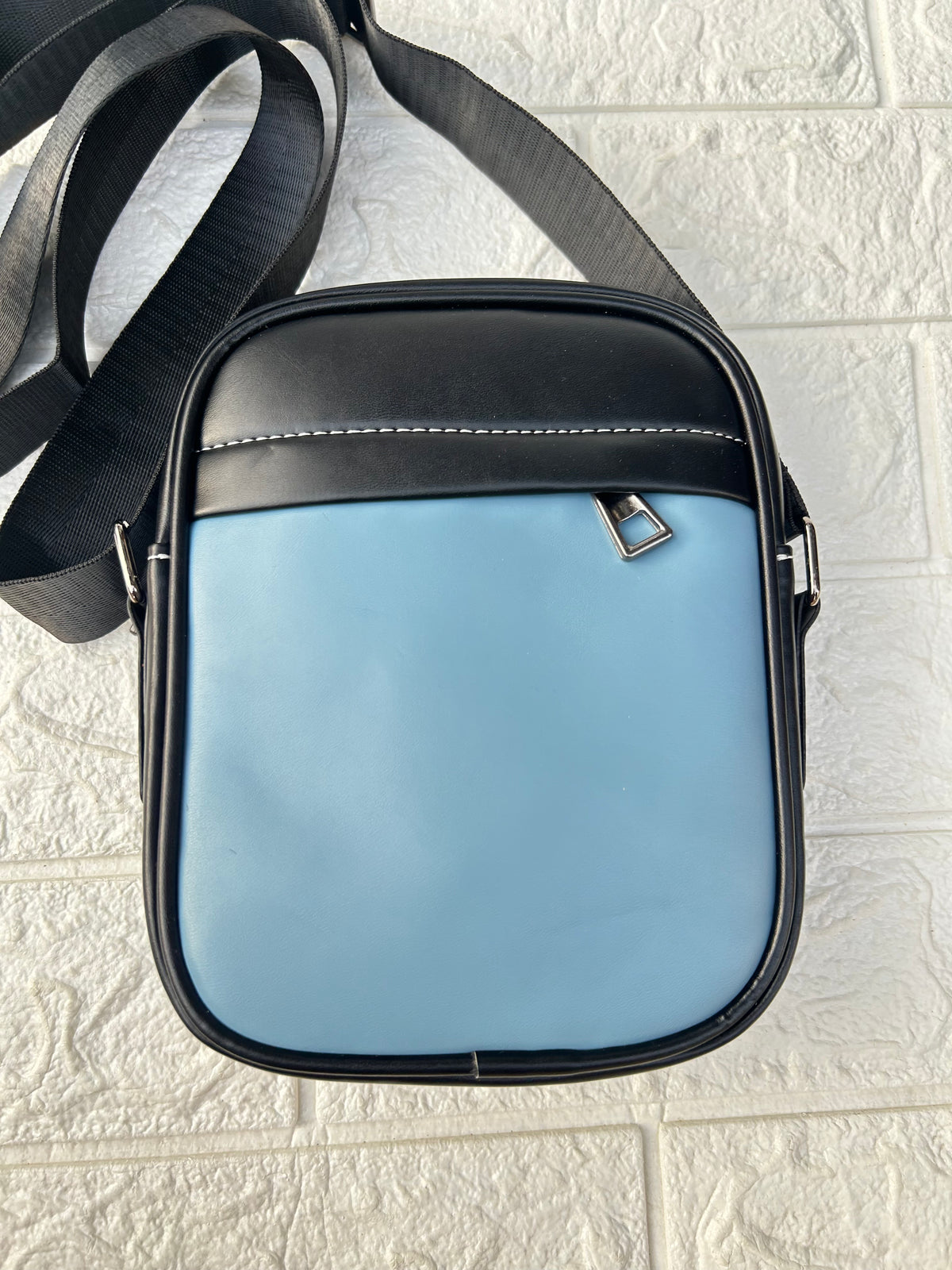 BoldMove Men’s Sling