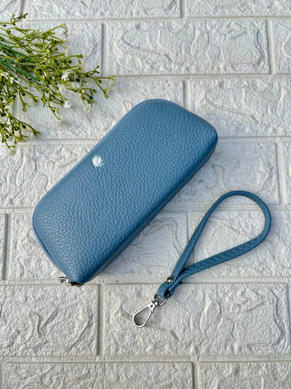 Wristlet pouch!