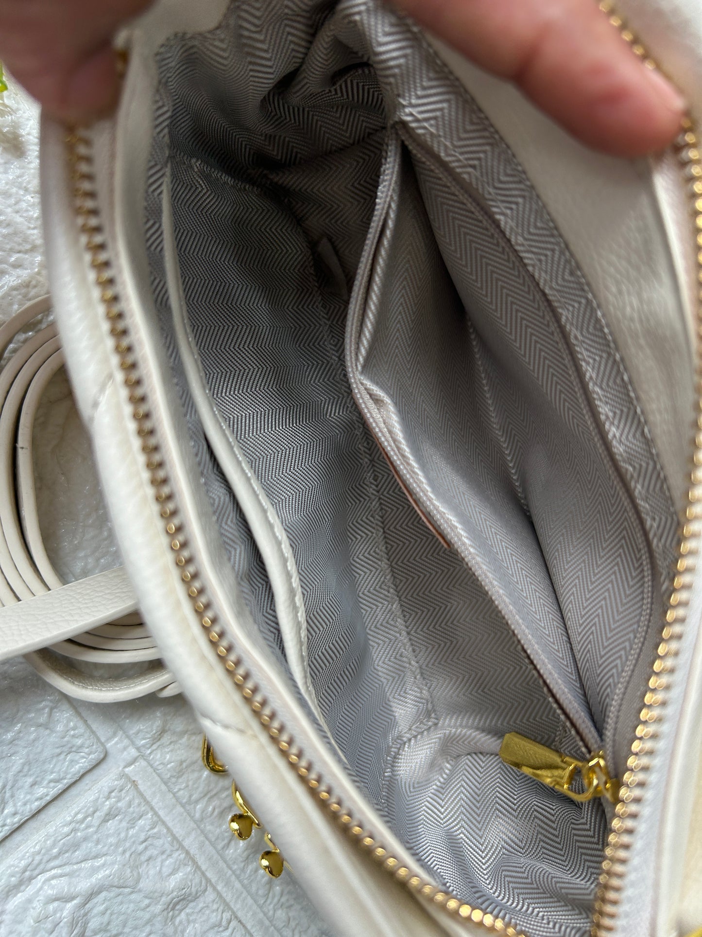 Glamora sling