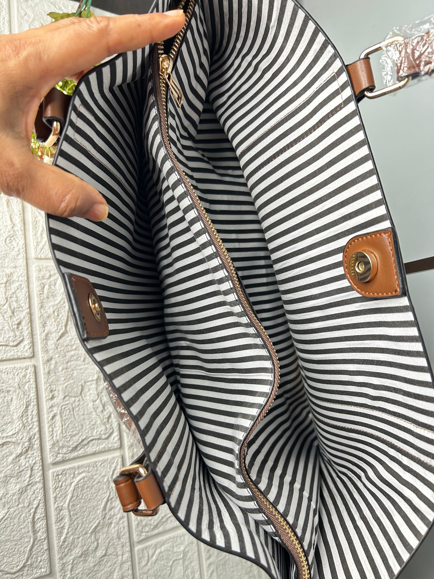 Executive Tote