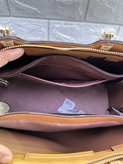 Vogue HandBag 1