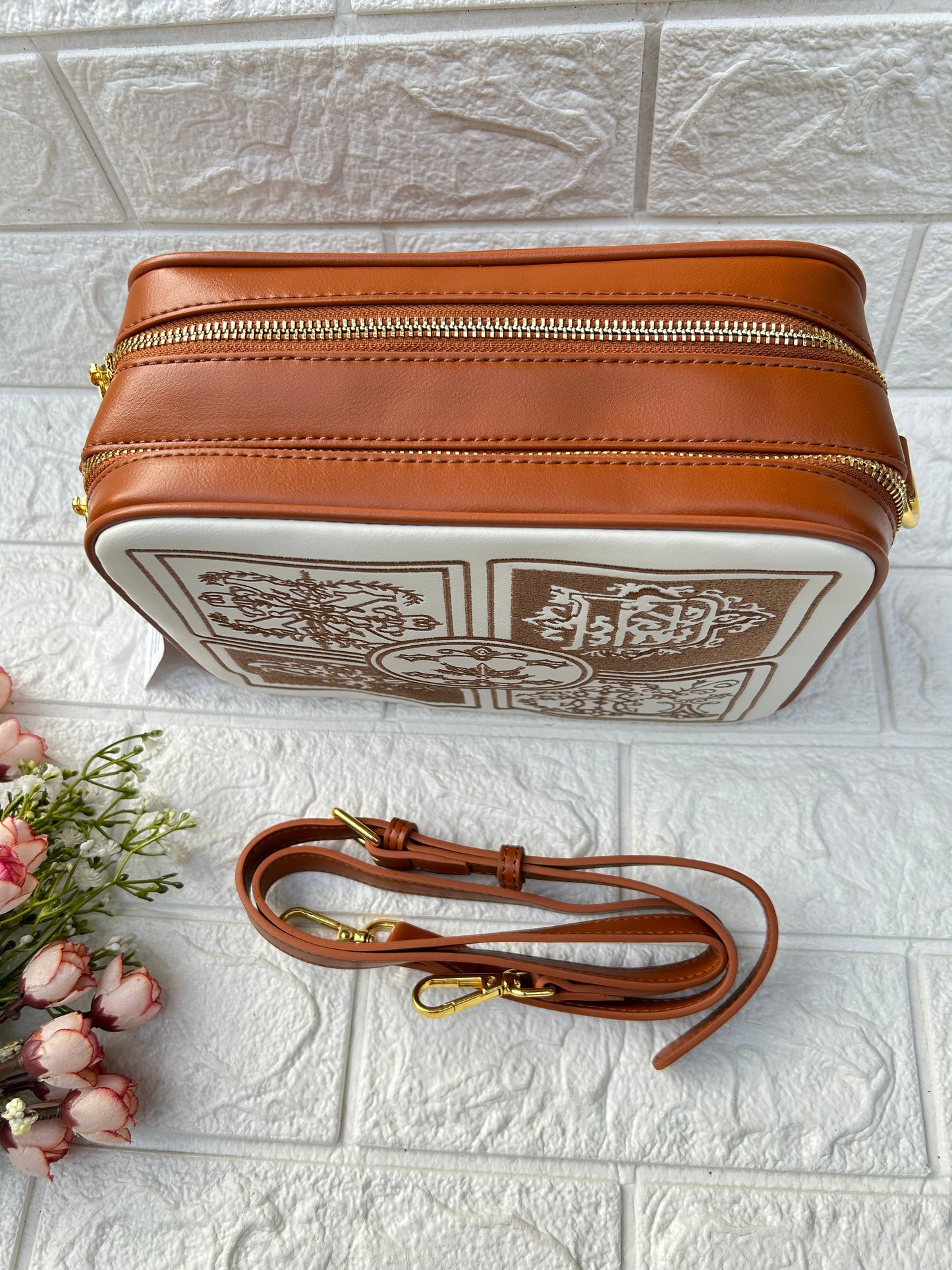 Glamora Sling