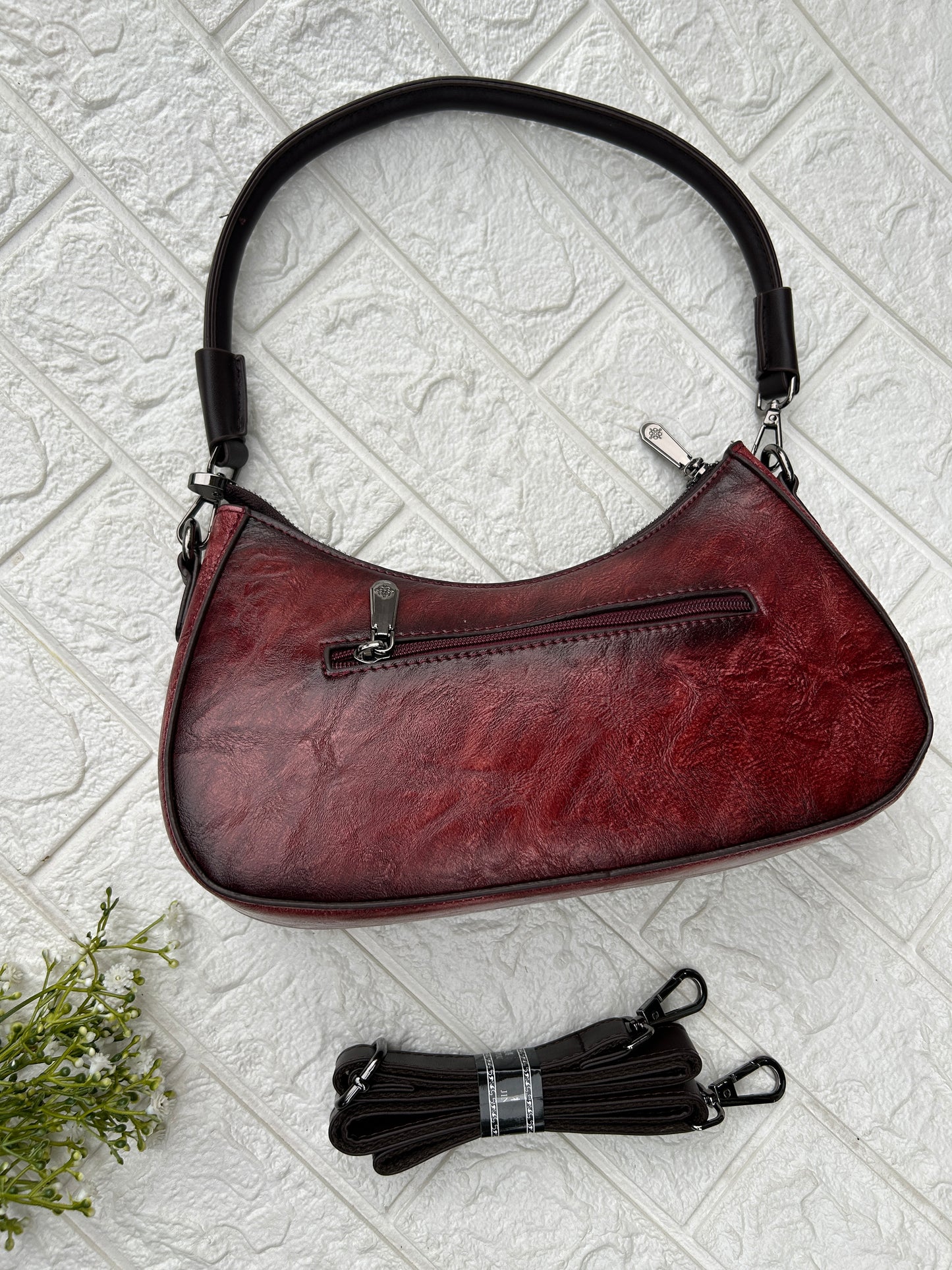 Vintage shoulder!