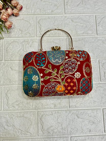 Chic Clutch