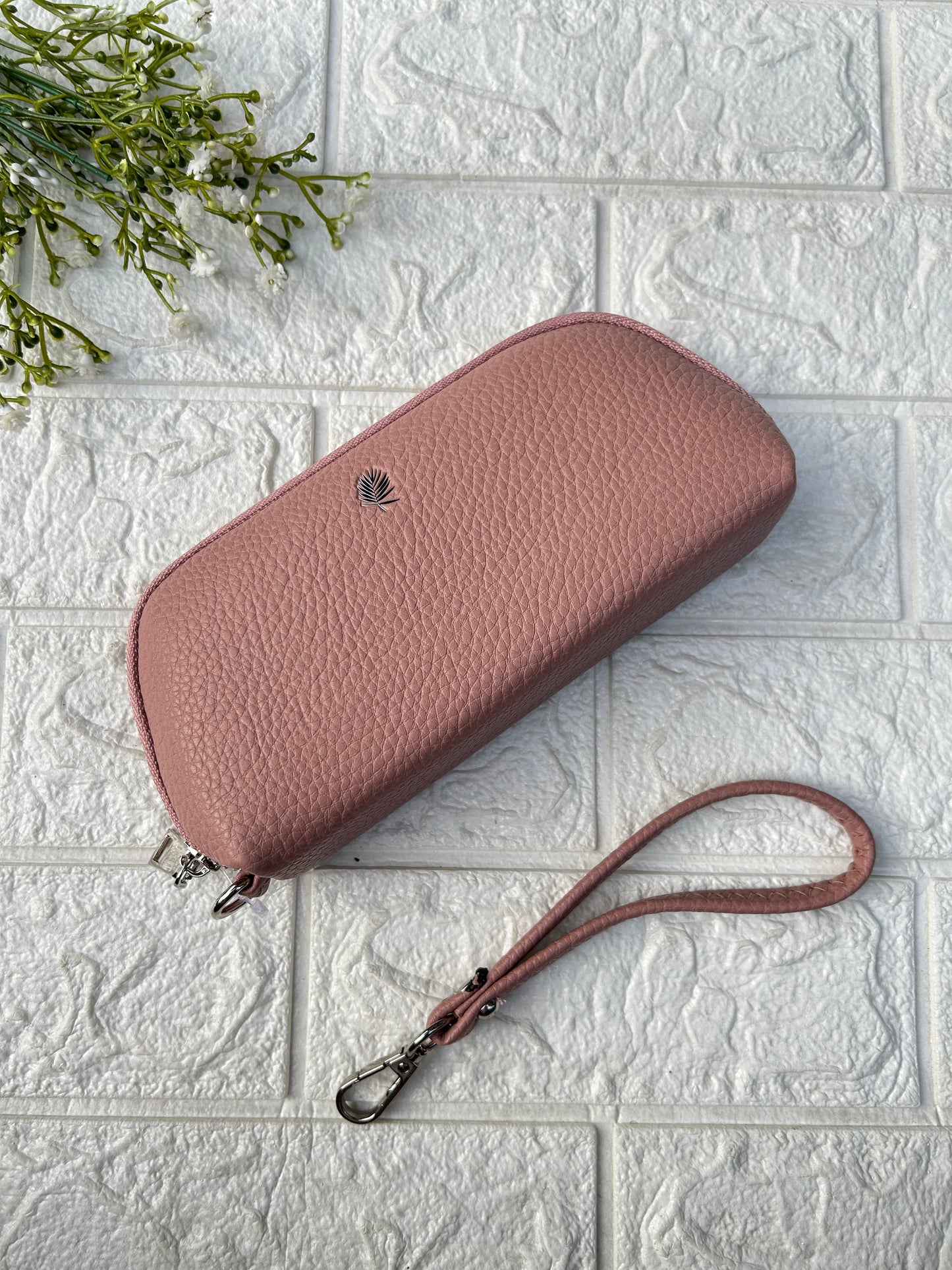 Wristlet pouch!