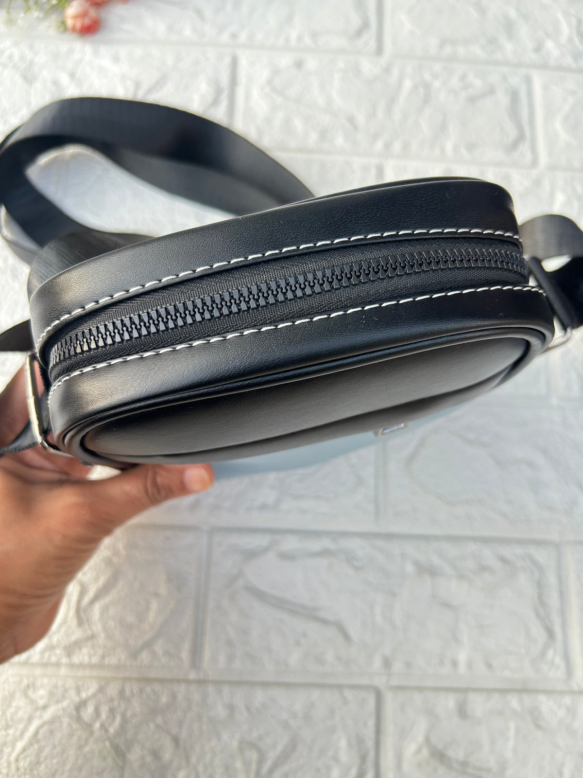 BoldMove Men’s Sling
