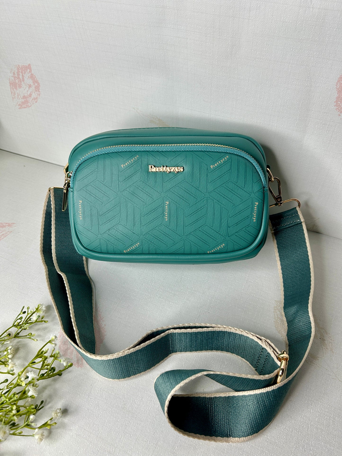 Luma Sling Bag