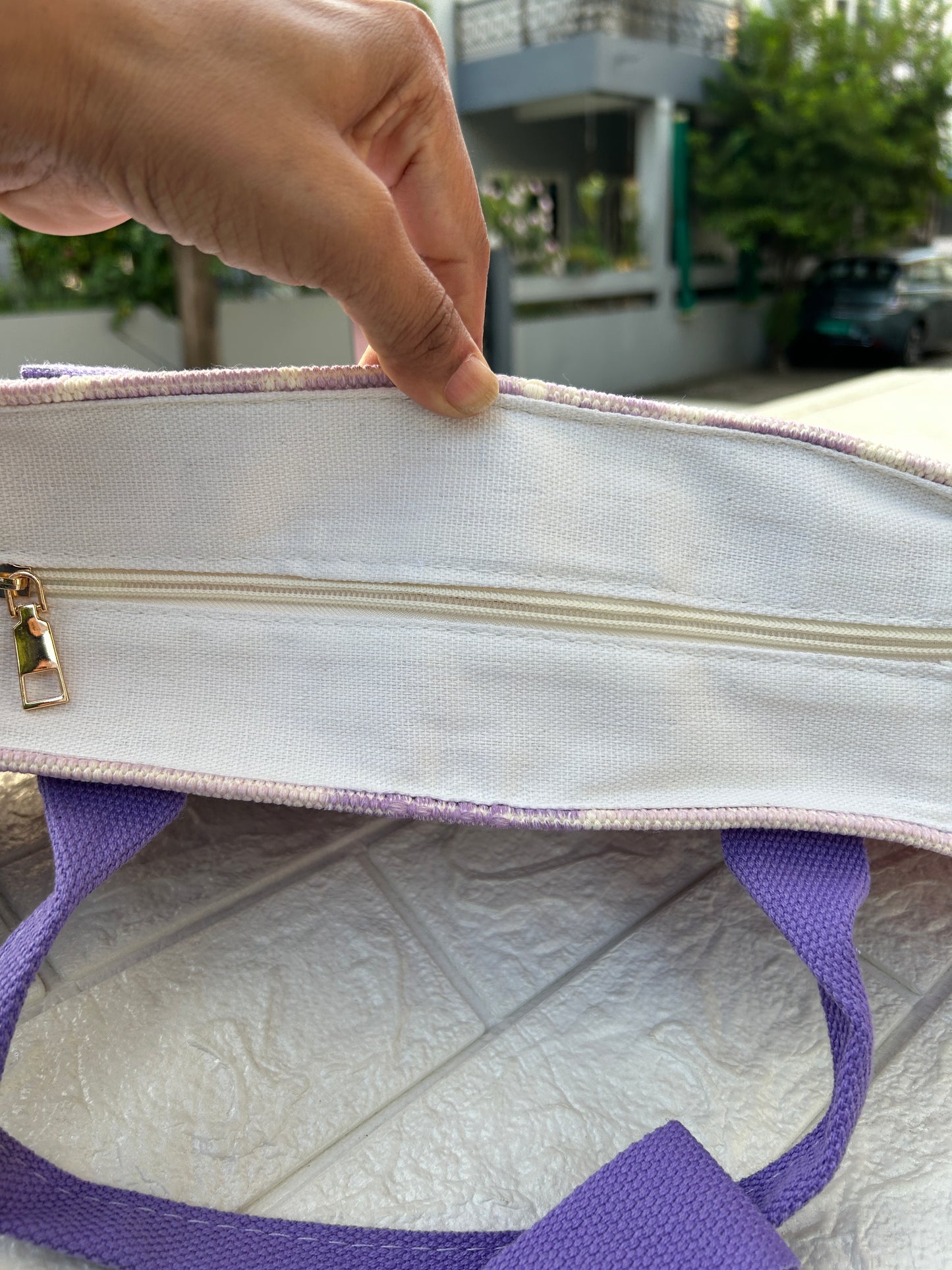 Tote bag
