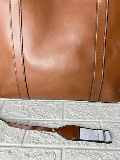 Executive Tote