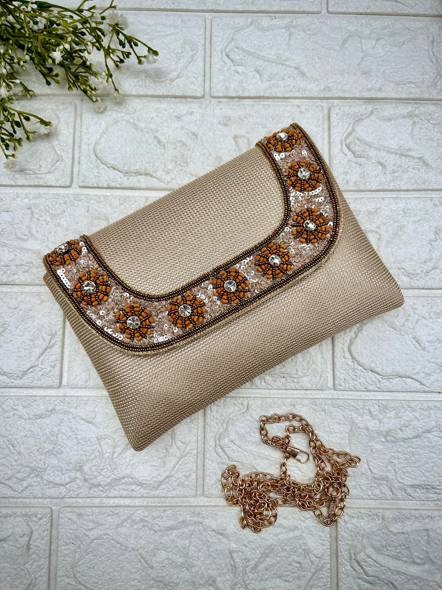 Shine & Chic 10