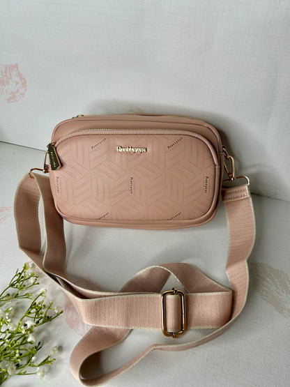Luma Sling Bag