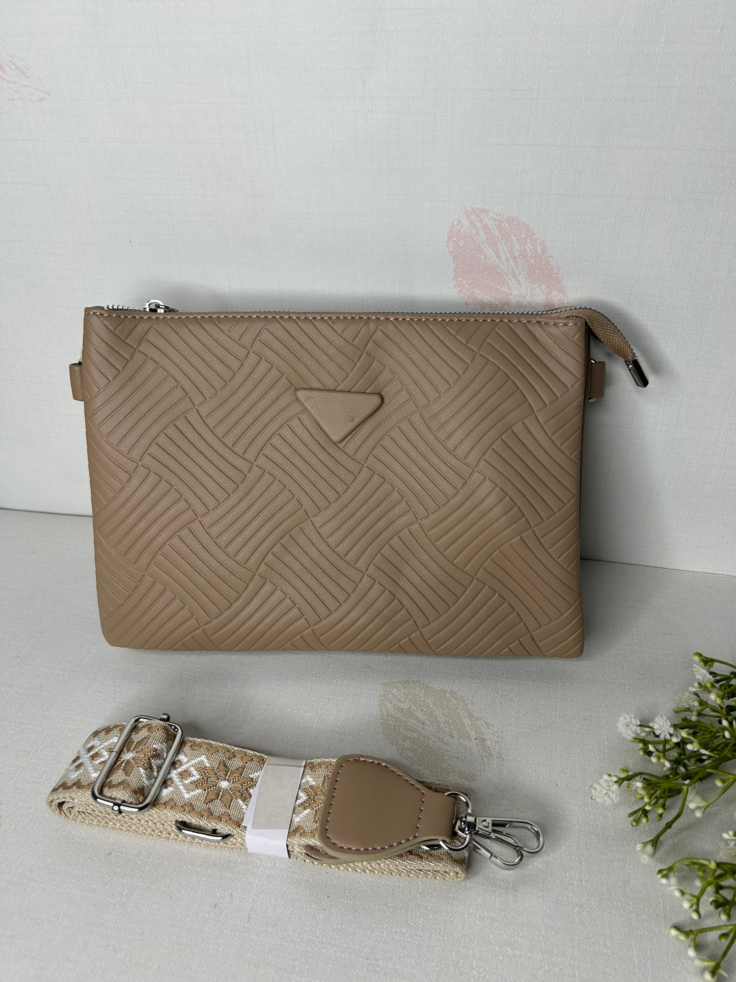 Belleza Sling Bag