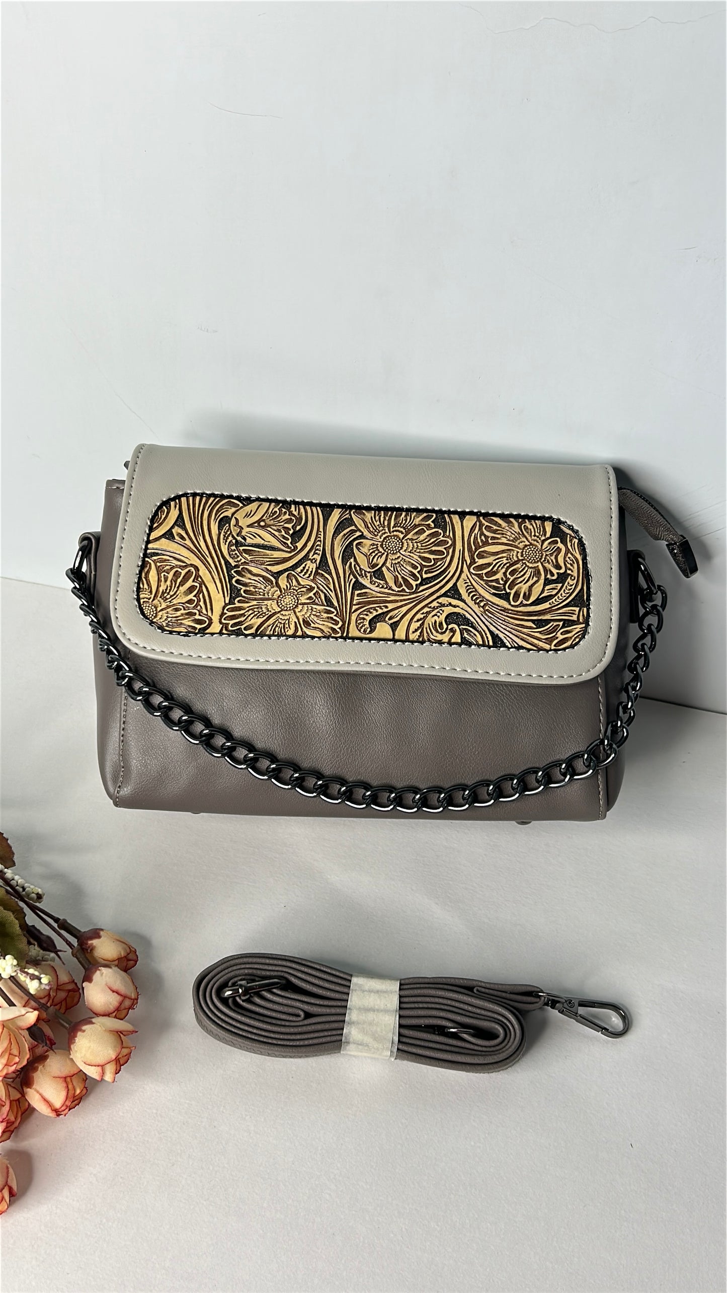 Aira Sling Bag