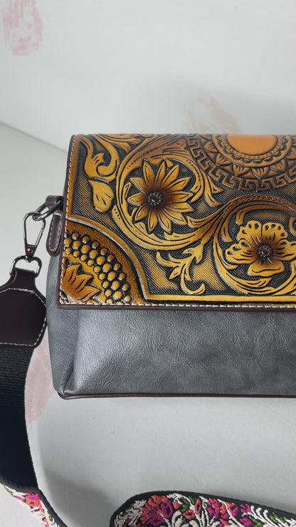 Amoura Sling Bag